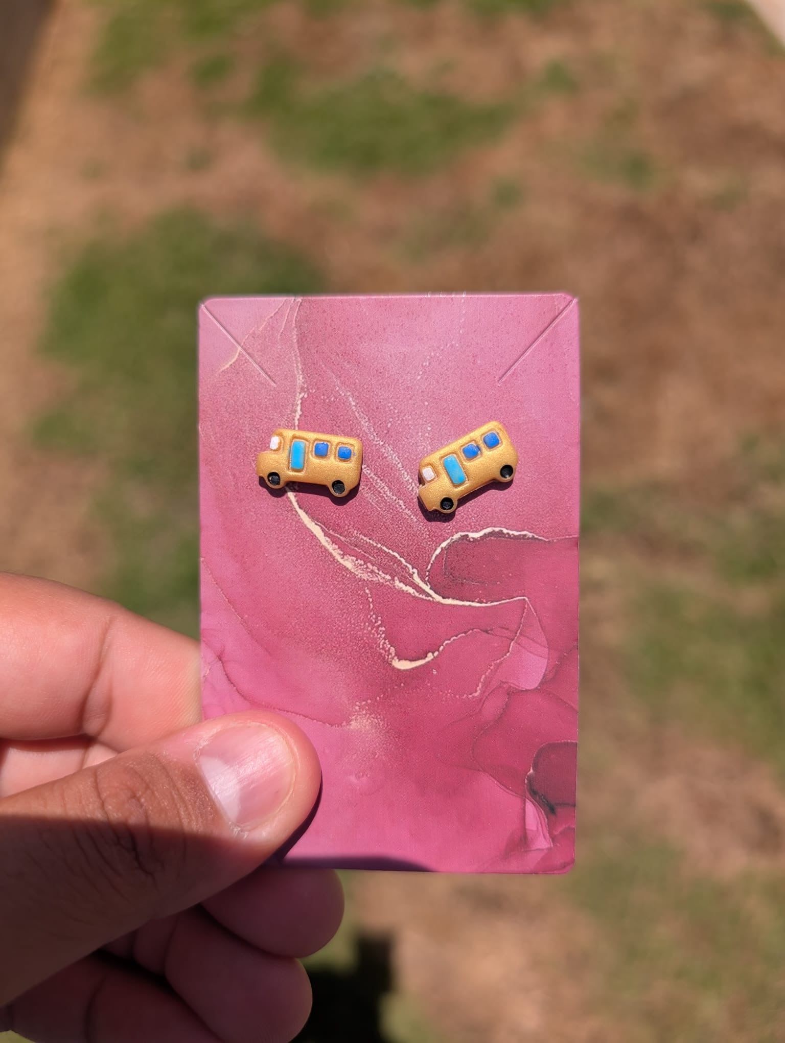 Studs mini Bus hechos a mano en arcilla polimérica por Little Péridot