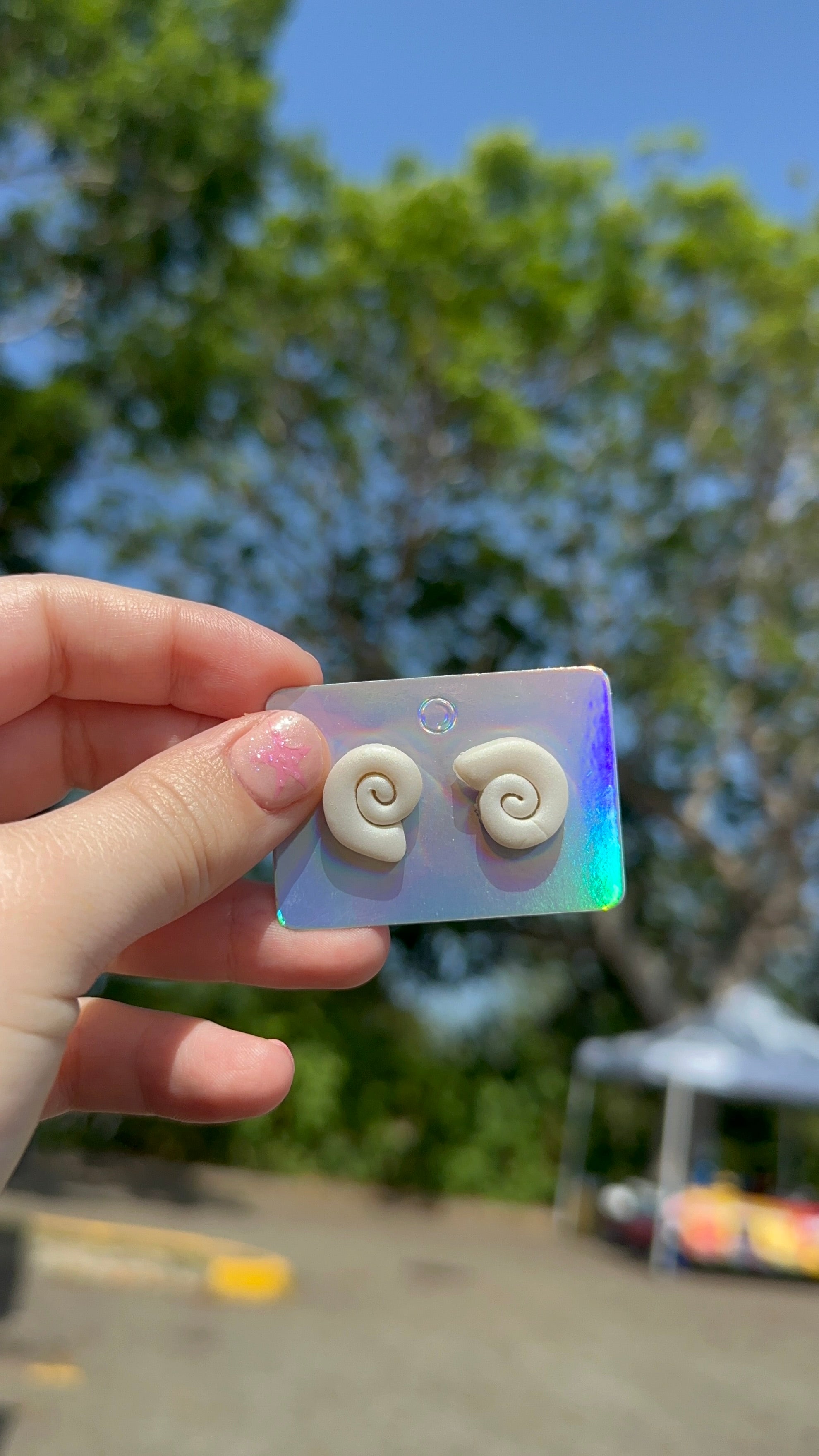 Studs caracol en Arcilla Polimérica
