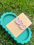 Studs No. 039 hechos a mano en arcilla polimérica por Little Péridot