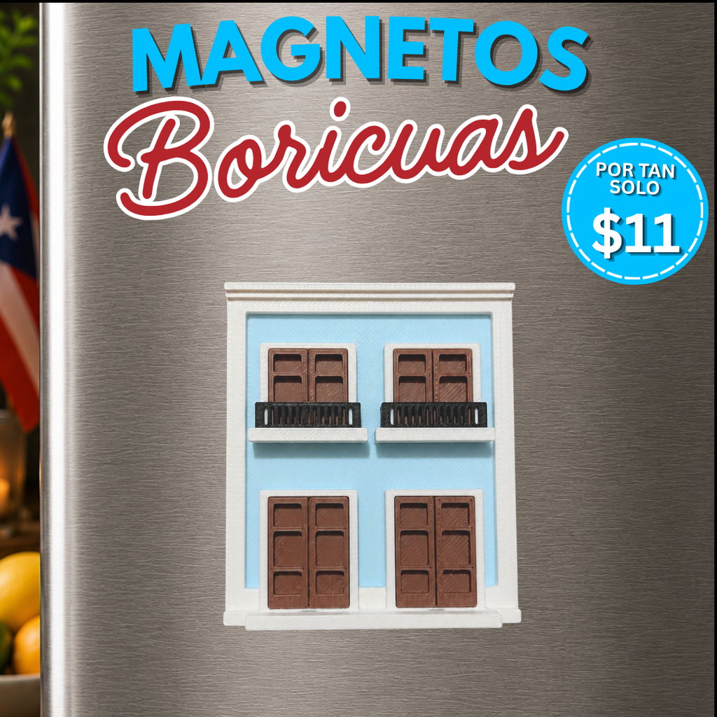 Casita azul claro de cuatro puertas magnética inspirada en el Viejo San Juan